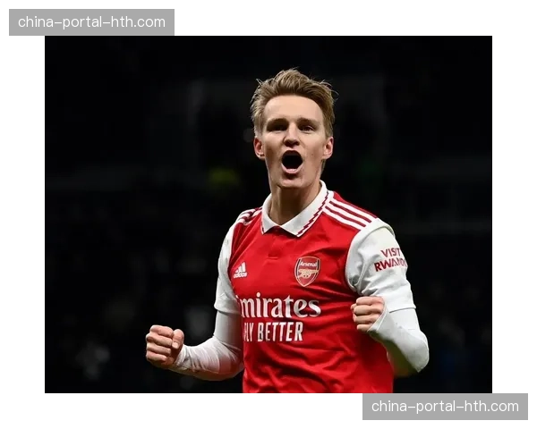 更衣室的领袖：揭秘阿森纳队长厄德高如何带领青年军走向成熟